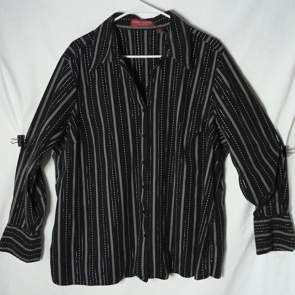Gloria Vanderbilt Button Down Dress Shirt